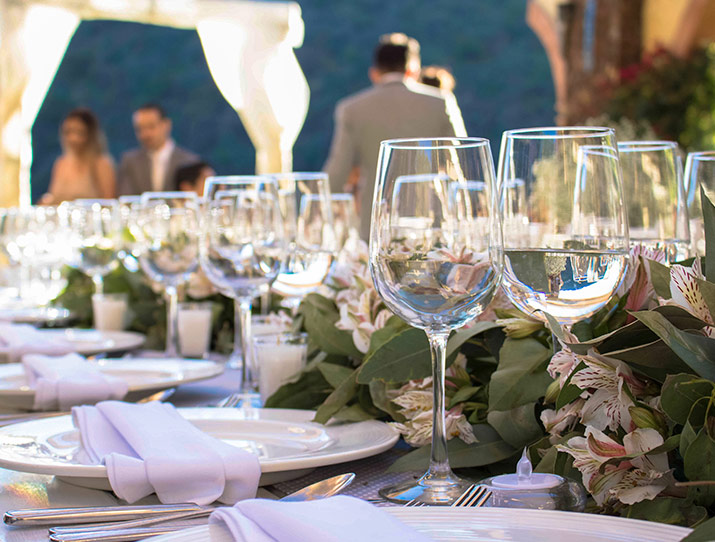Amor en la montaña paquete de recepción Bodas en Sierra Lago Resort