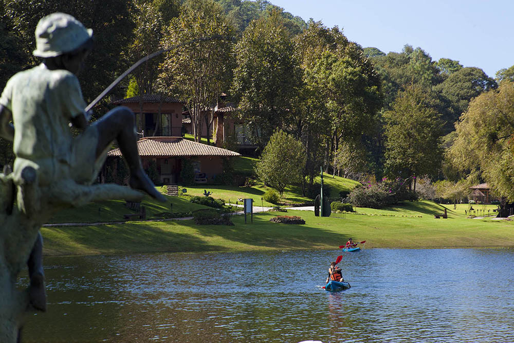 Sierra Lago - remar en un kayak o utilizar el paddle board
