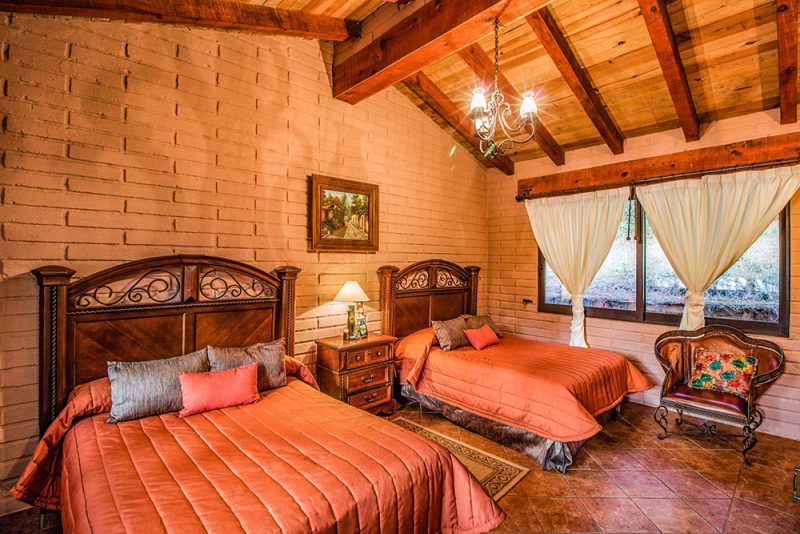 Luxurious Comfort, cabañas en Sierra Lago Resort