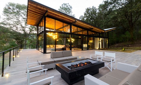 Casa Lago: un Oasis de Lujo y Confort