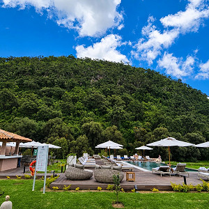 Alberca solo para adultos en Sierra Lago Resort