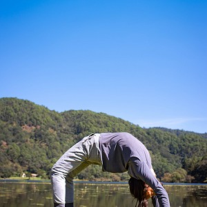 Introducción al Bienestar - Javier Alonso Hernandez - Profesor de Yoga - Posición