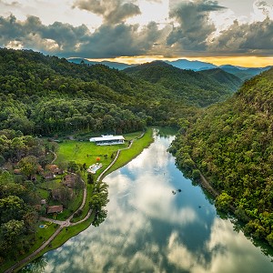 sierra-lago-resort-foto-aerea-lago2