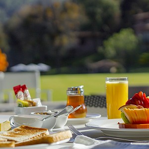 Desayuno en restaurante La Terraza